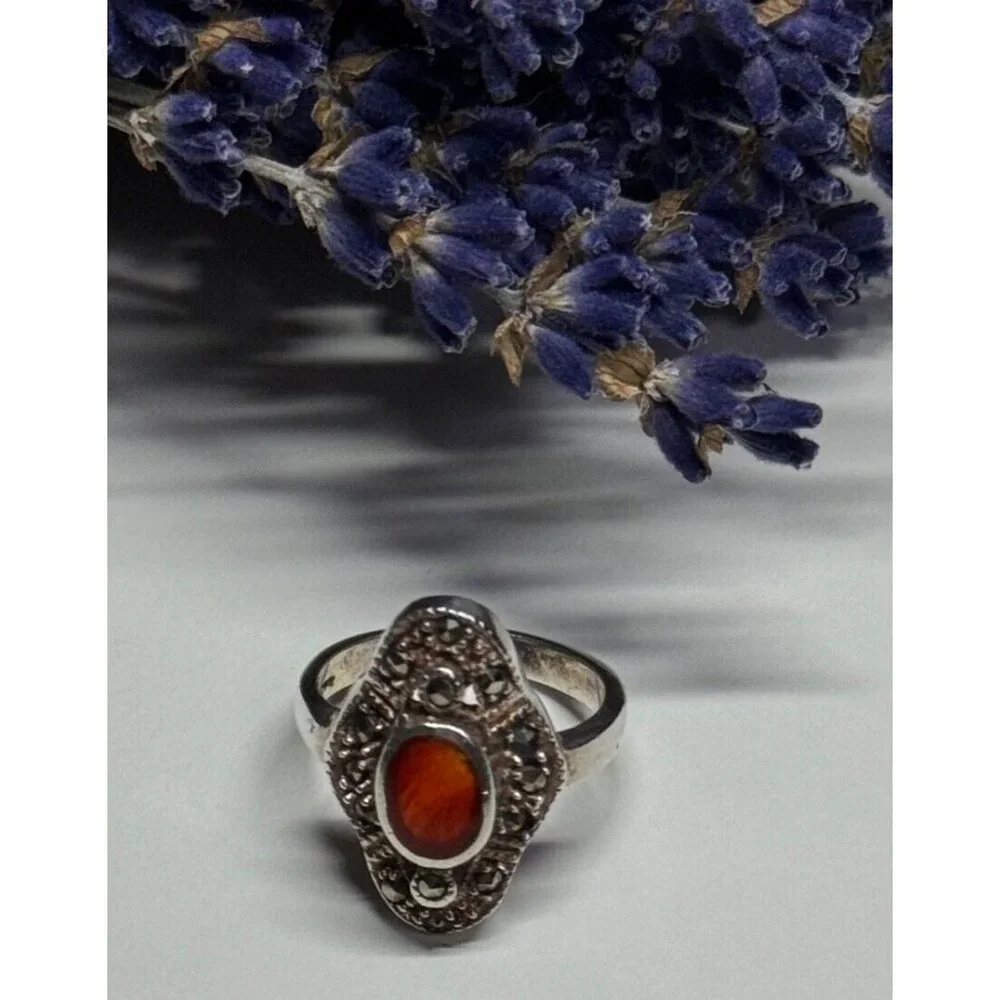 925 STERLING SILVER AMBER & MARCASITE RING SIZE 5